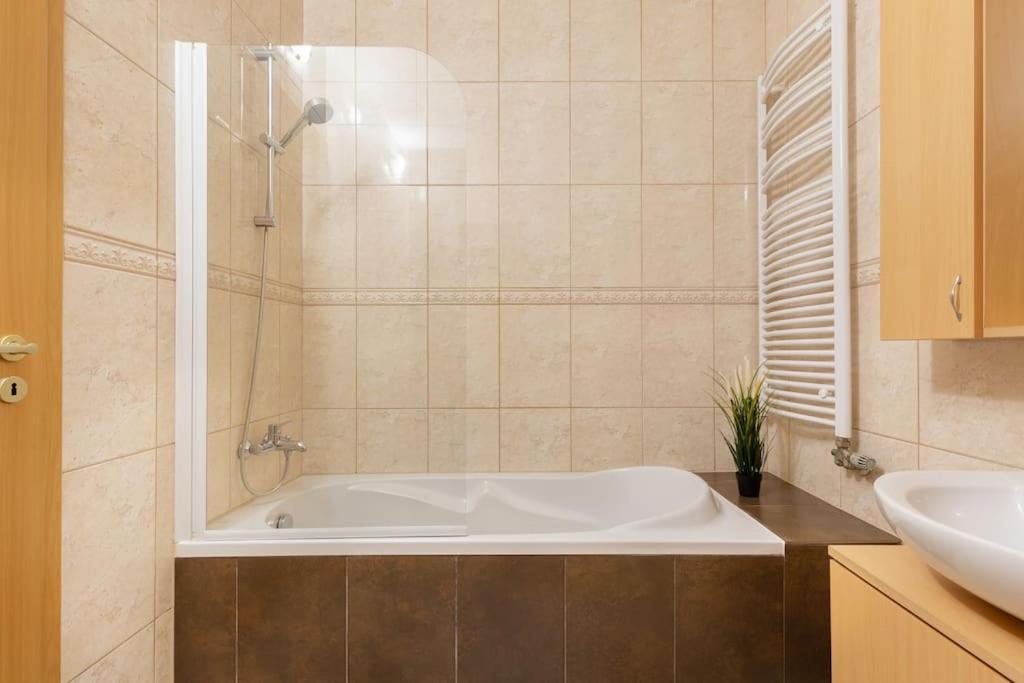 S22 Apartment Budapest Bagian luar foto